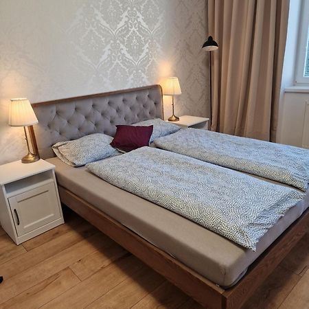 ברטיסלאבה Old Town Apartment - 2 Bedrooms מראה חיצוני תמונה